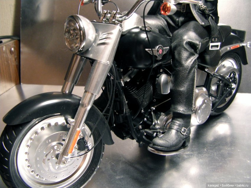 Terminator T-800 building a Harley Davidson Fat Boy motorcycle 14371f10