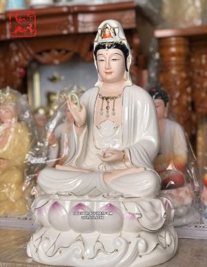 Vài nhận xét về Bố thí - Cúng dường Qu_am11