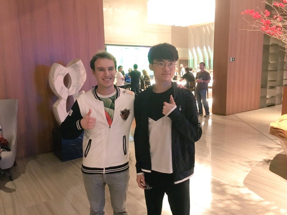 ¿Cuánto mide Faker? - How tall is Faker? - Altura - Real height - Página 3 Fakery10