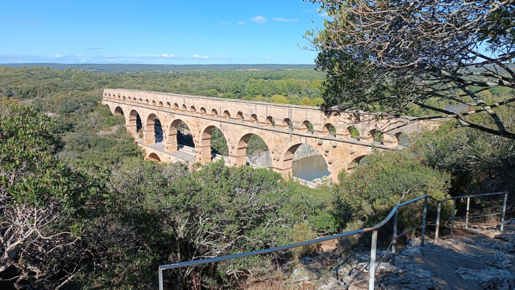 Avignon - Pont du gard en vélo  Img_2018