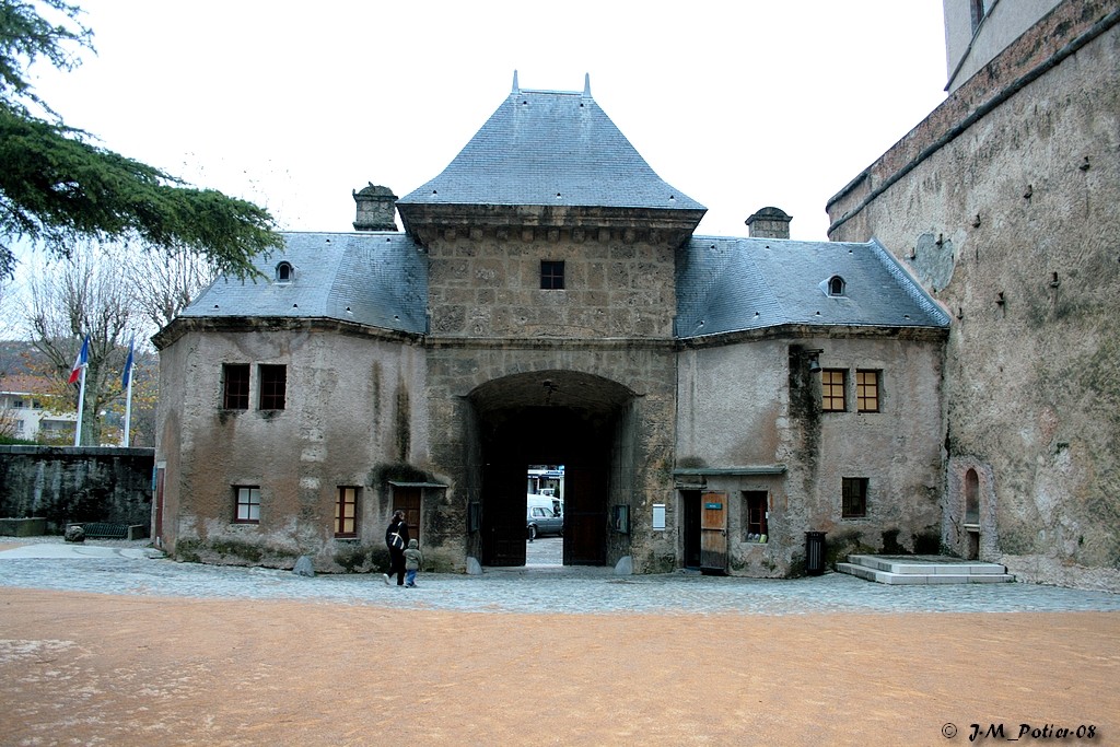 Le Chateau de VIZILLE (Isère) Parc_d10