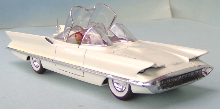 les maquettes de " show car " : 1956 et 1960 Futura17