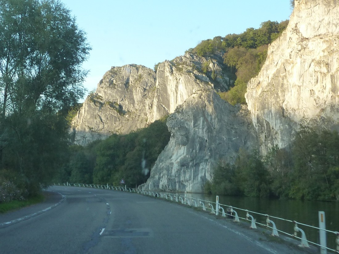 30 sept 13: Balade le long de la Meuse près de Dinant. Hastia18