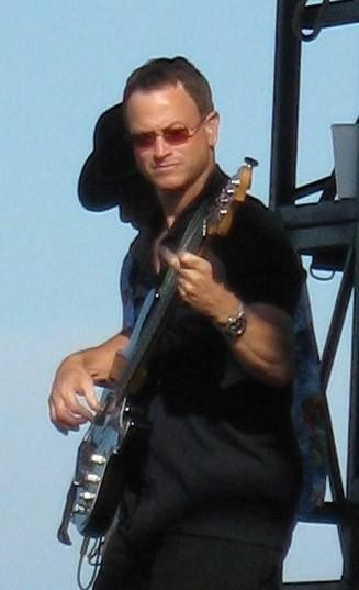 Gary Sinise - Page 22 Sans_t19