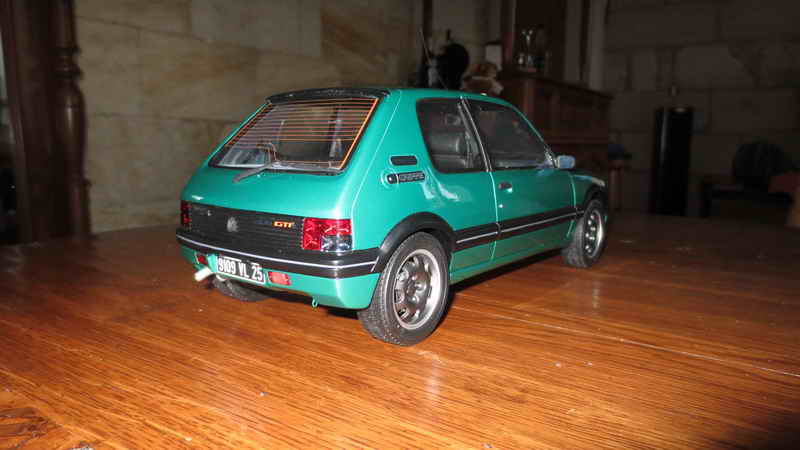PEUGEOT 205 GTI GRIFFE 1/12  Img_0014