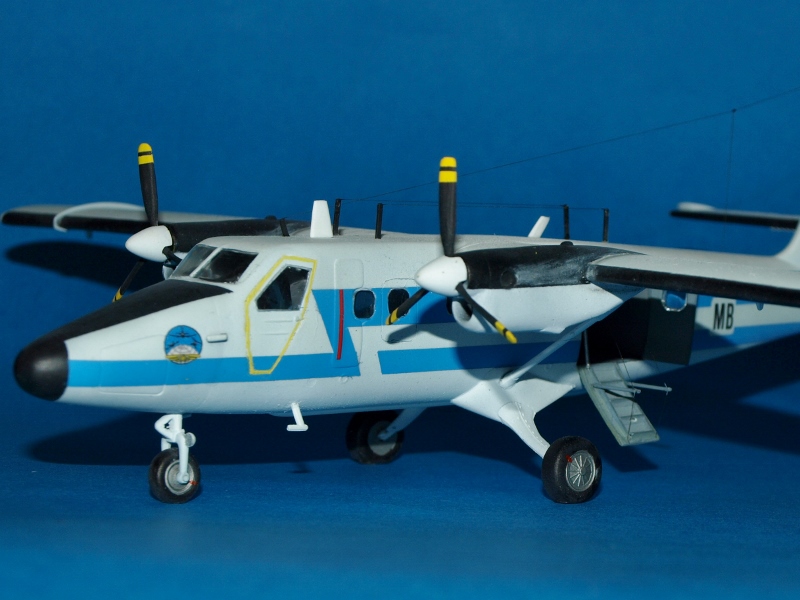 [Matchbox]DHC-6 Twin Otter 1/72. Finex le 12/09/13 (page 4). - Page 2 P1011324