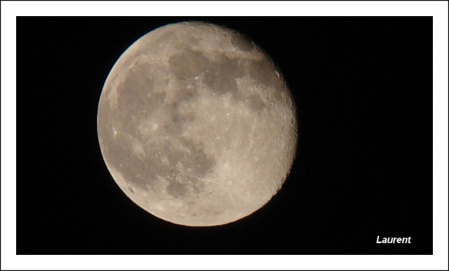 1er essai de photo de la lune 00510