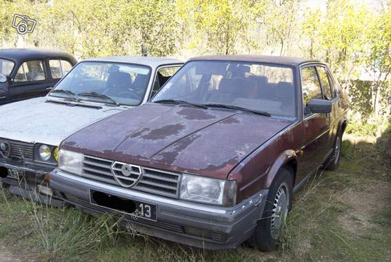 alfa 90 2.5 v6 oro et non a la place un sprint 1300 11177211