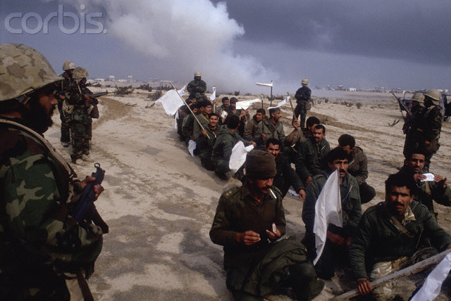 Le casque M1 dans l'armée saoudienne, Koweit 1991 Corbis18