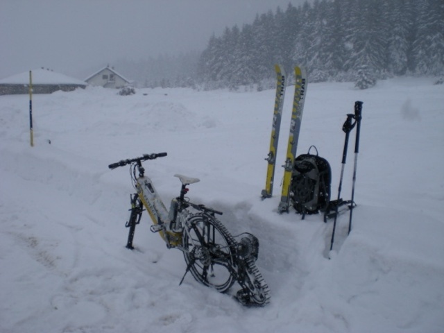 la bici elettrica da neve by Frisbee Frisbe12