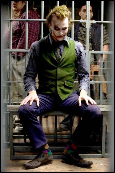 Le Joker (Dark Knight 2008) Df7rfd10