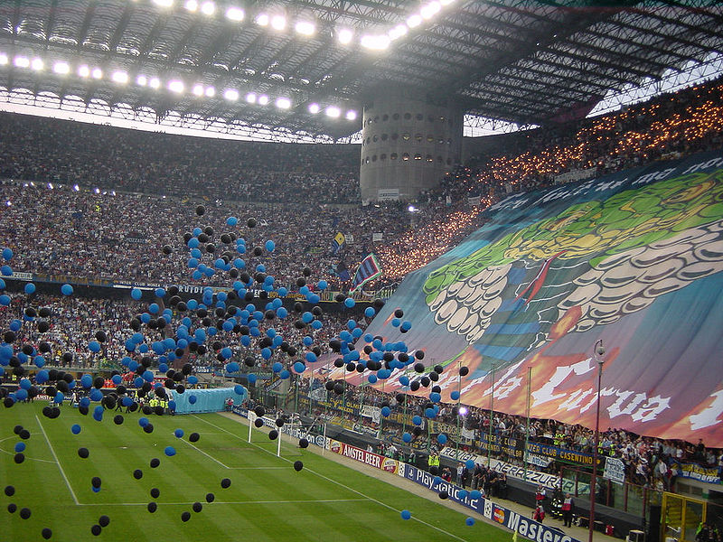 Inter Milan 800px-14