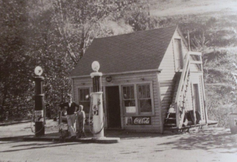 Old Gas Stations, Hotels and Car Hop Pics - Page 17 43059110