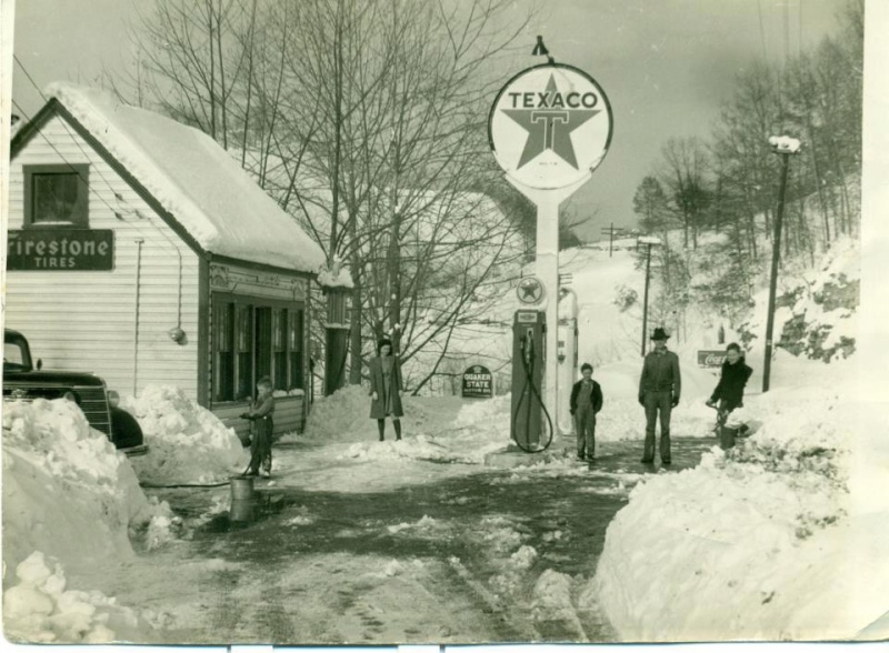 Old Gas Stations, Hotels and Car Hop Pics - Page 17 60401210