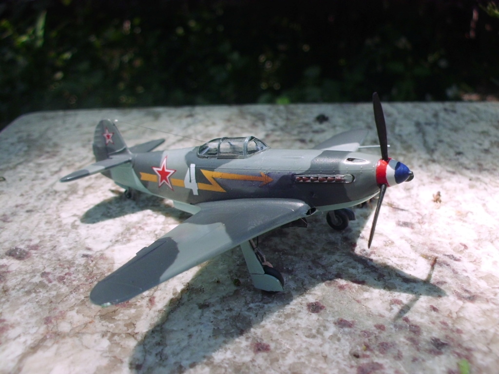YAKOVLEV YAK 3 Réf 80250 - Page 2 2311