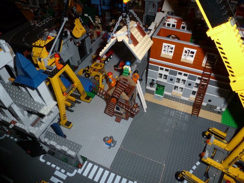 LEGO - La ville depuis ses débuts, son évolution, etc - Page 9 P1000510