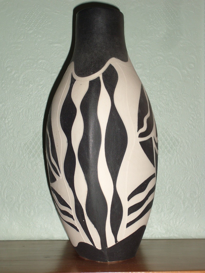 Modernistic vase find New_va12