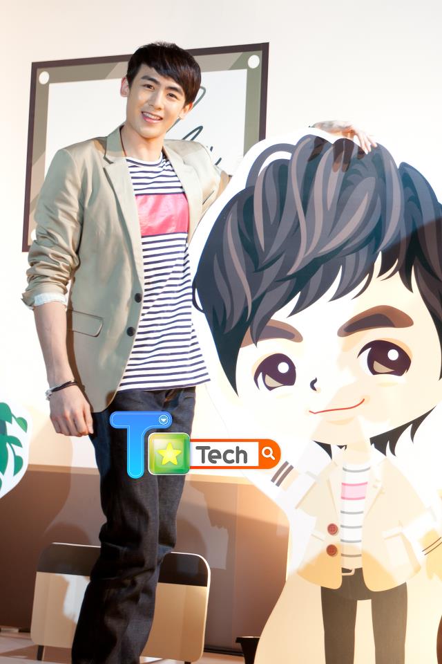 [10.04.13] [PICS] Nichkhun à la conférence de presse de 'LINE Play' 011