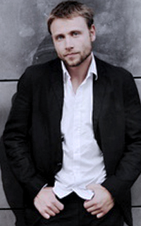 MaxRiemelt - Max Riemelt  Vava_a16