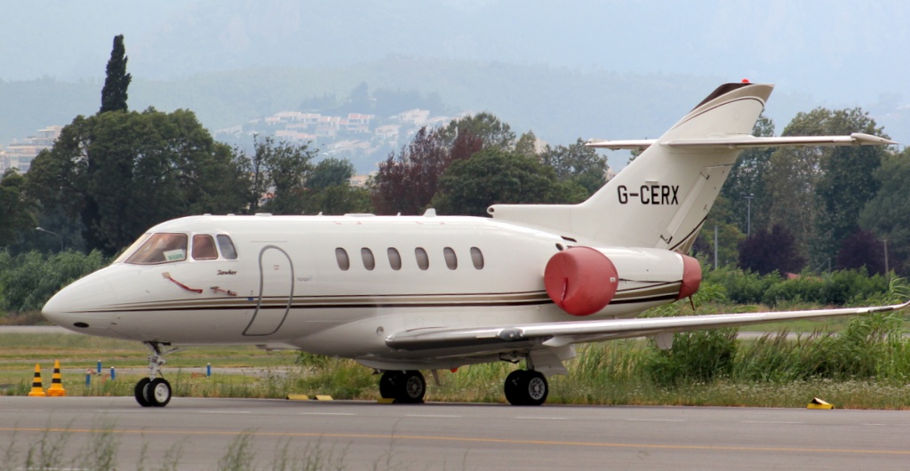 RAYTHEON HAWKER 800 XP Img_0620