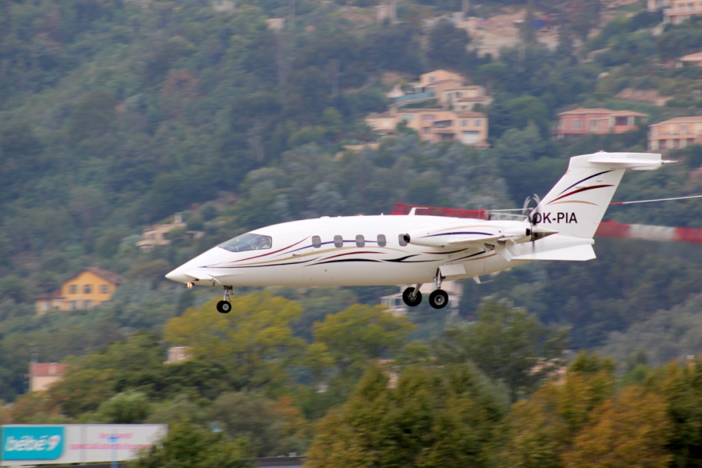 PIAGGIO P180 AVANTI II Img_3727