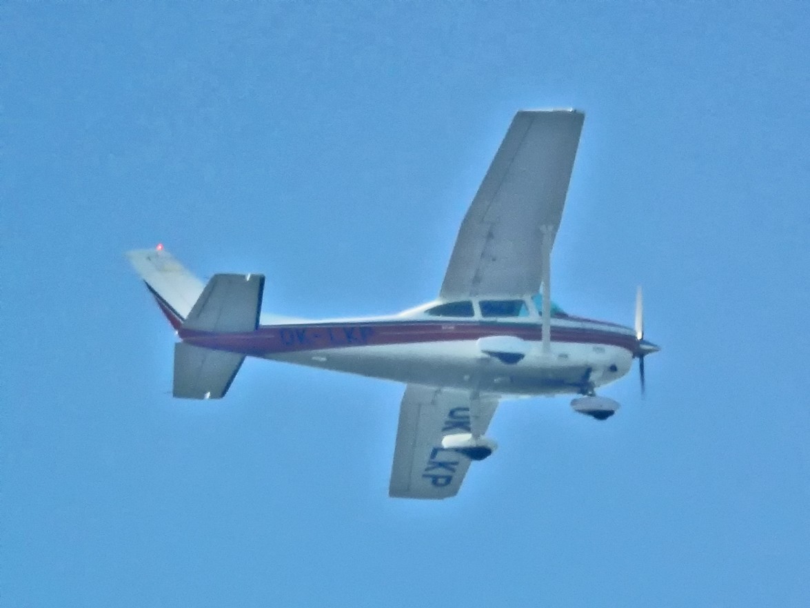 Zona aeroport Cluj - Pagina 10 Cessna10