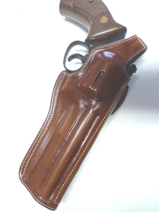 HOLSTERS REVOLVERS et AUTOS by SLYE P1110310