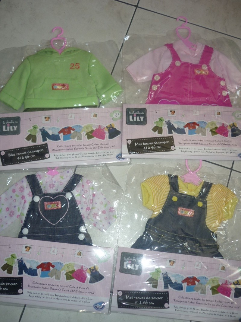 tenues/confections pour poupées disney - Page 10 P1110511