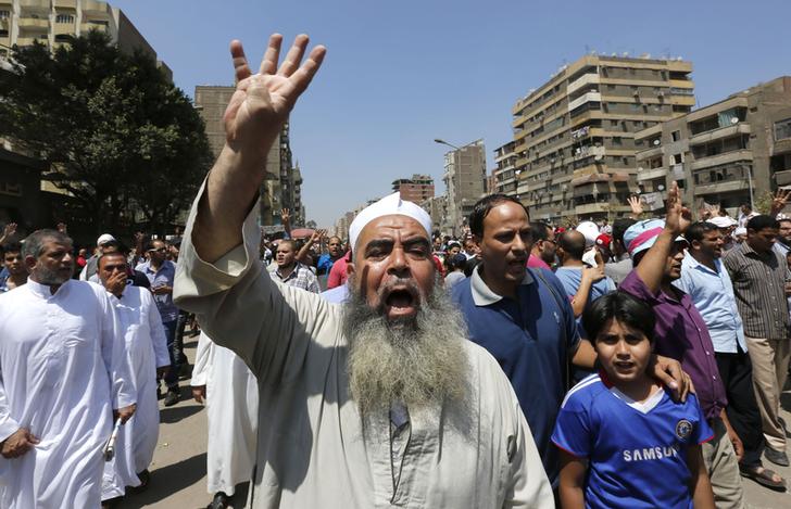 "الإخوان" ببني سويف يطالبون بتدخل أمريكا وحلف الناتو لعودة مرسي للحكم 9d798d10