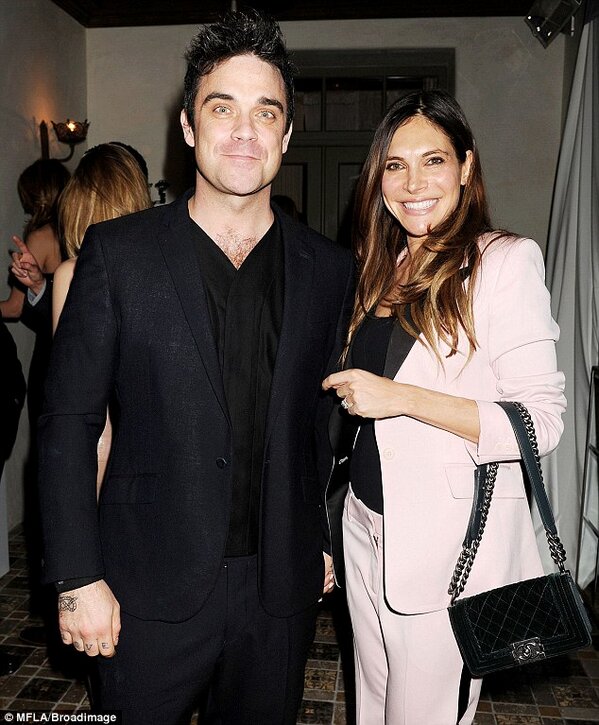 Robbie et Ayda aux Grammy awards 12.02.13 Bc520b10