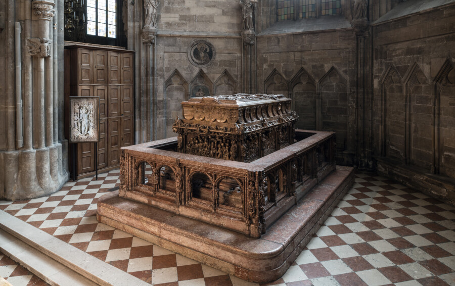 Cathédrale st Etienne de Vienne et  le secret du tombeau de Fréderic III de Habsbourg  Tafelt10