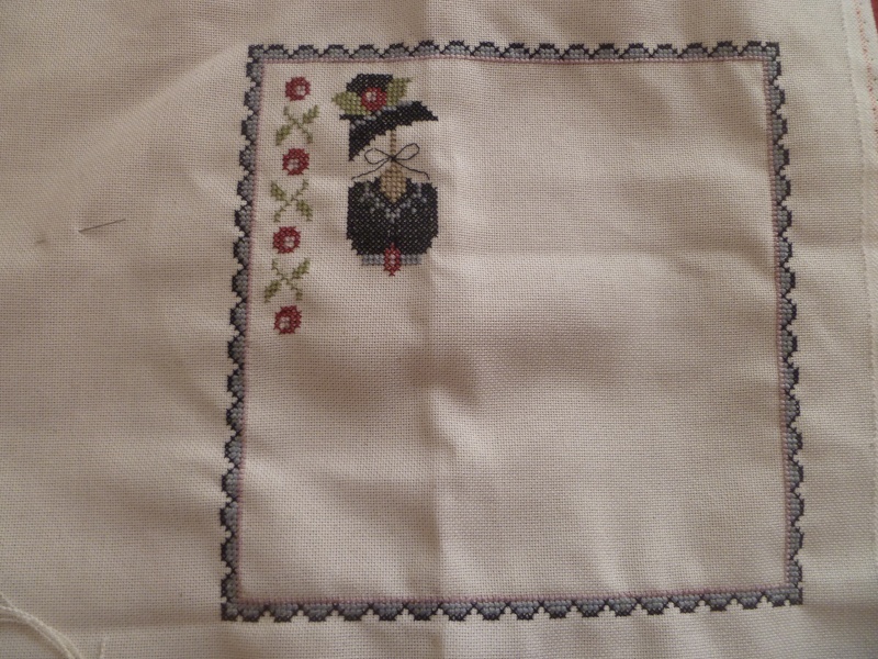 3e objectif: Ma petite robe noire - Page 2 P1040425