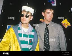 Pet Shop Boys - The Hits (Pop Art) (3CDs) (320K) - [20/01/2024] Foto210