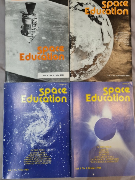 Bonsoir, je recherche 4 "Space Education" et des reliures "Science & Vie"  Educat10