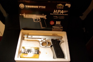 VENTA DE REPLICAS DE MUELLE PISTOLAS 5€ Y SUBFUSILES 10€ Replic21