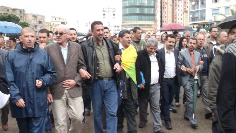 Marche du 20 Avril 2013 à Bgayet:  Une forte mobilisation pour l'officialisation de Tamazight  - Page 2 314
