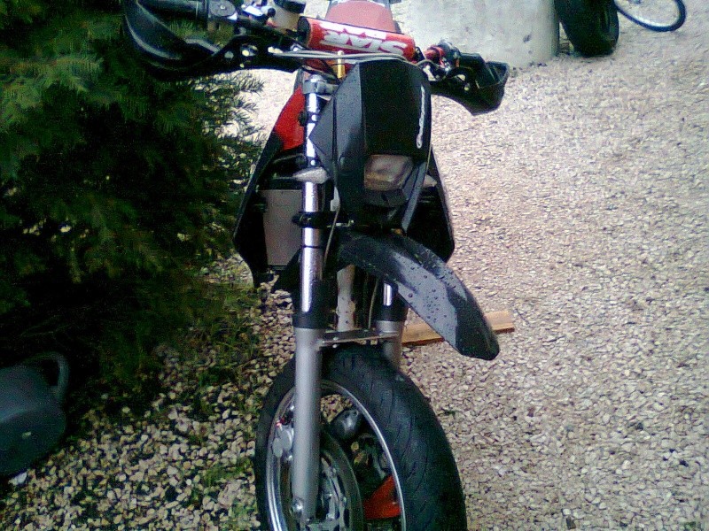 Et un p'tit nouveau en KLR 650 supermot'! Photo012