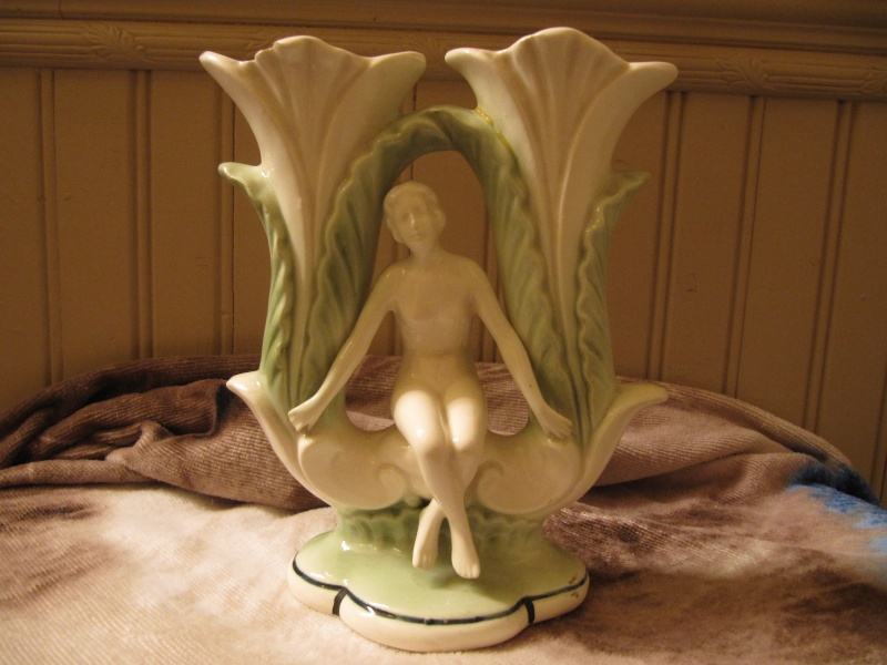 Marque de fabrication en creux - Statuette Porcelaine ancienne Img_1912