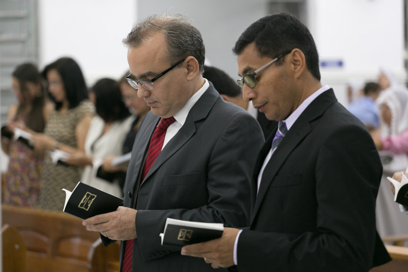 Prefeito participa de culto em homenagem ao aniversário de Teresina ocorrida na Congregação Cristã no Brasil C0686910