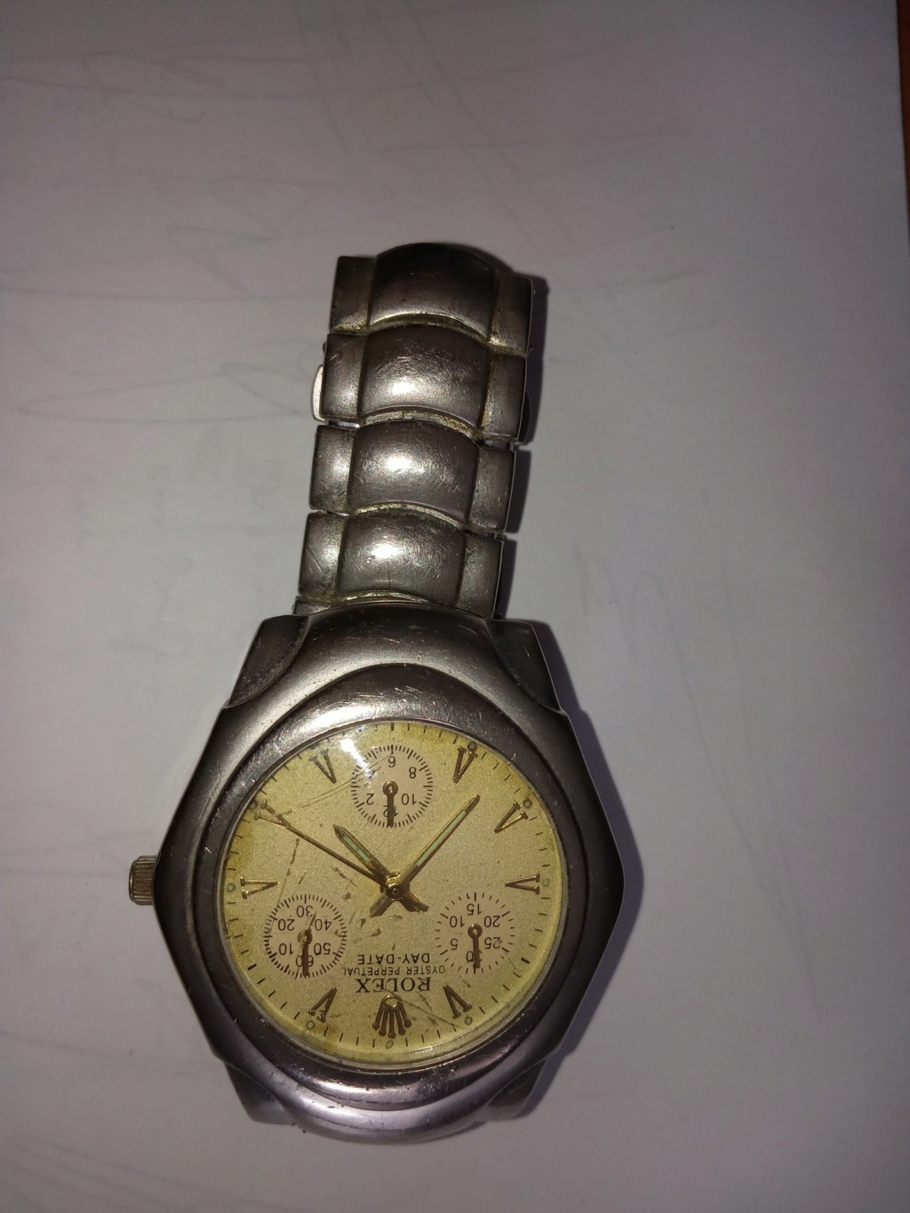 Identification Montres ? 16024210