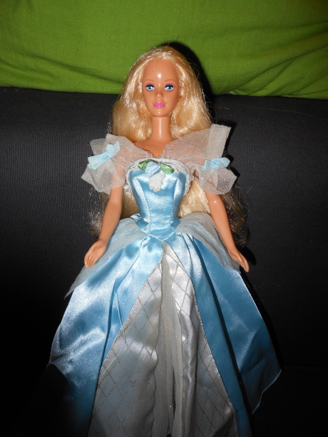 Mes barbies  - Page 2 12_bar10