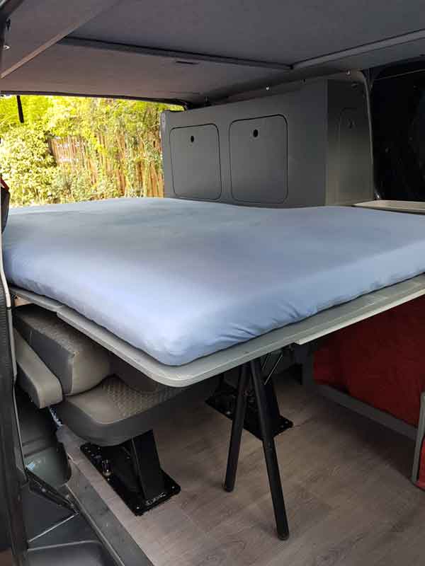 VENDU - Transporter 5 places 140 cv dsg7 toit HILO 16-lit10