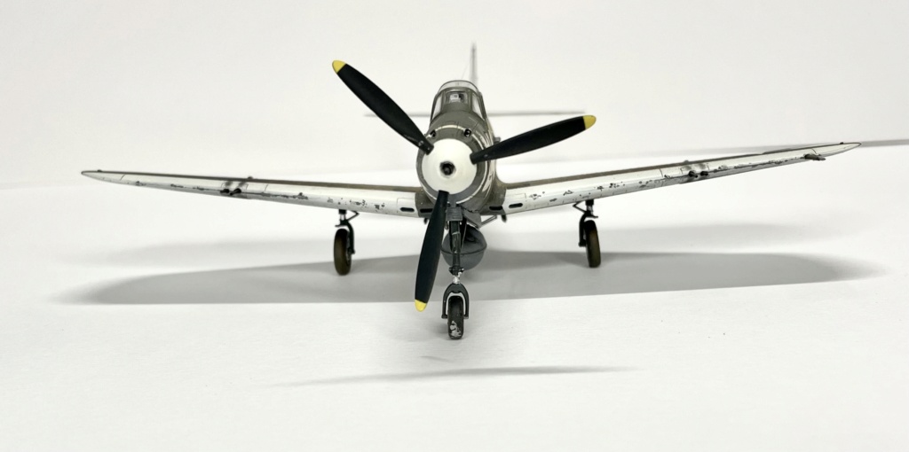 [Arma Hobby] Bell P-39F Airacobra "Air A Cutie" 36th FS ,8th FG nouvelle Guinée  1/72 Img_6320