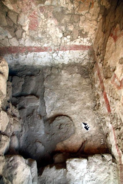 Un bouclier à plumes rituel trouvé dans un temple au Pérou Autel_10