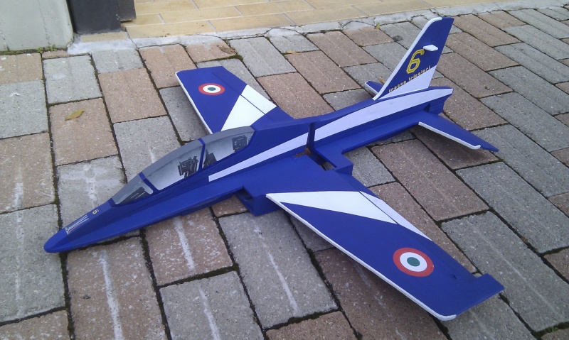 FINITO!!! MB 339 FRECCE TRICOLORI Imag0010