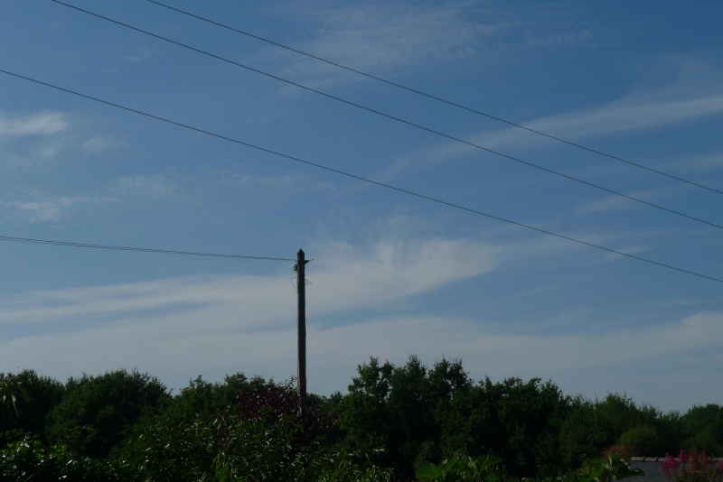 Il se passe des choses étranges dans le ciel - Page 2 22lx_013