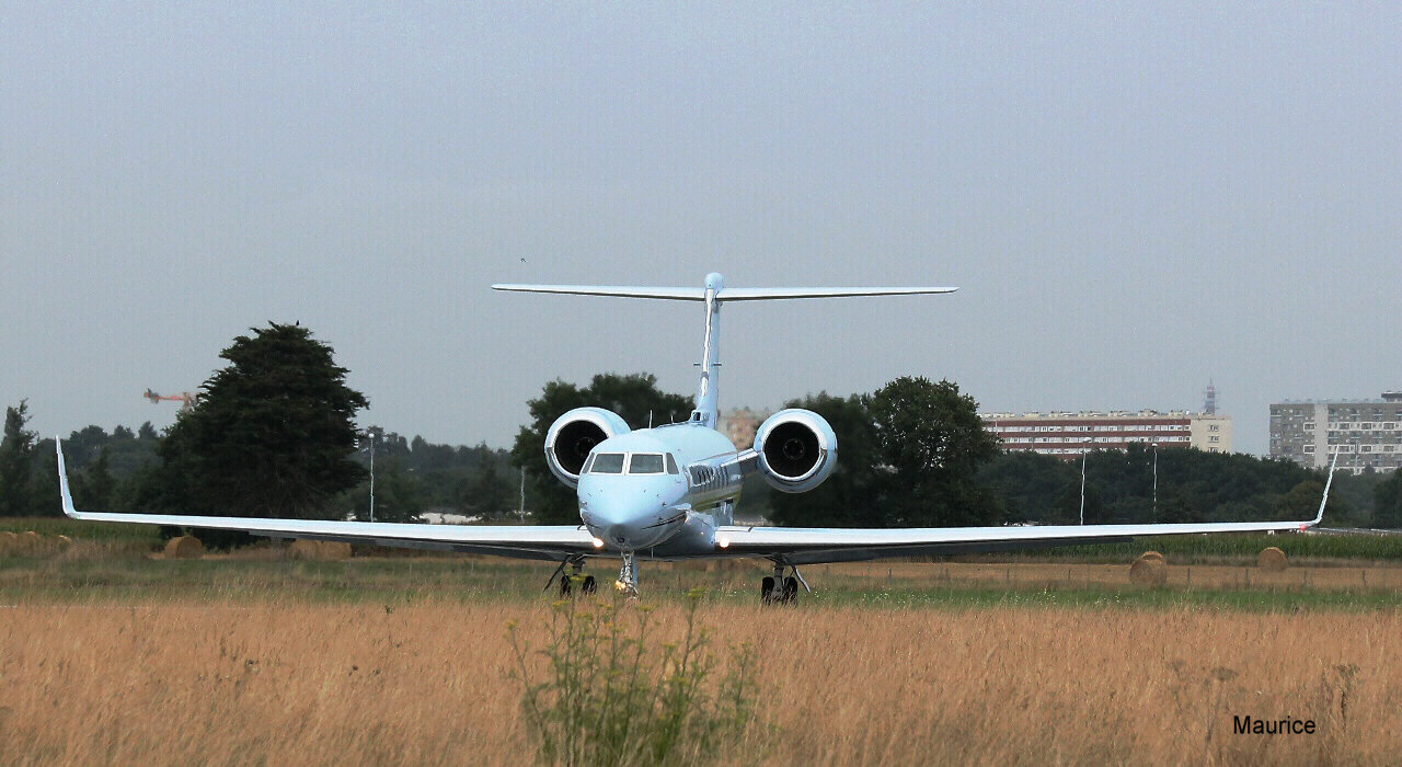 Retour du Gulfstream G550 Bahrain Royal Flight A9C-BRN le 16.08.13   1608-911