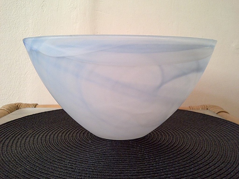 id help on art glass bowl Img-2017