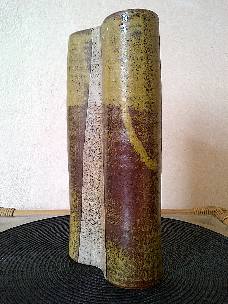 id help please? is this British or Japanese?  who made this vase any clue? Img-2104