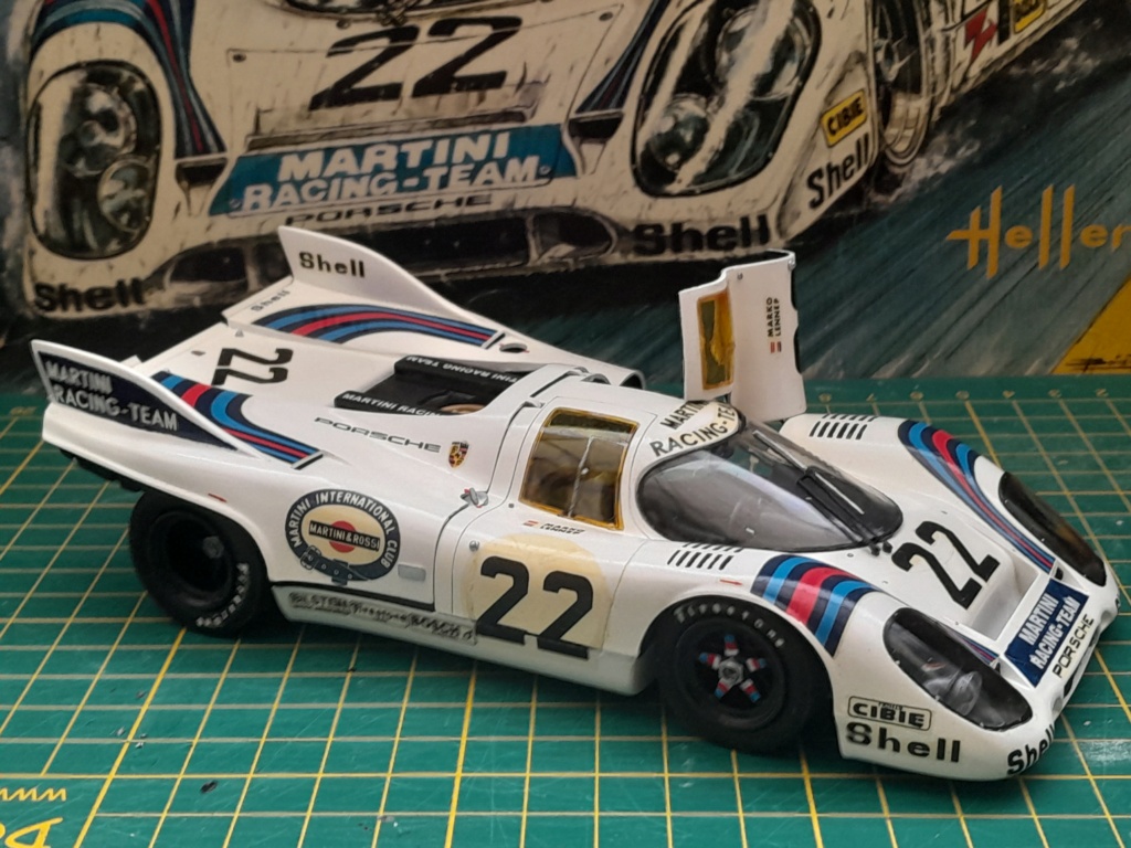 Porsche 917 "Martini" vainqueur en 71 Heller 1:24 - Page 8 20221252